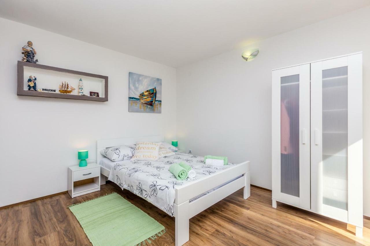 Studio Apartman Magdalena Apartment Omišalj Екстериор снимка