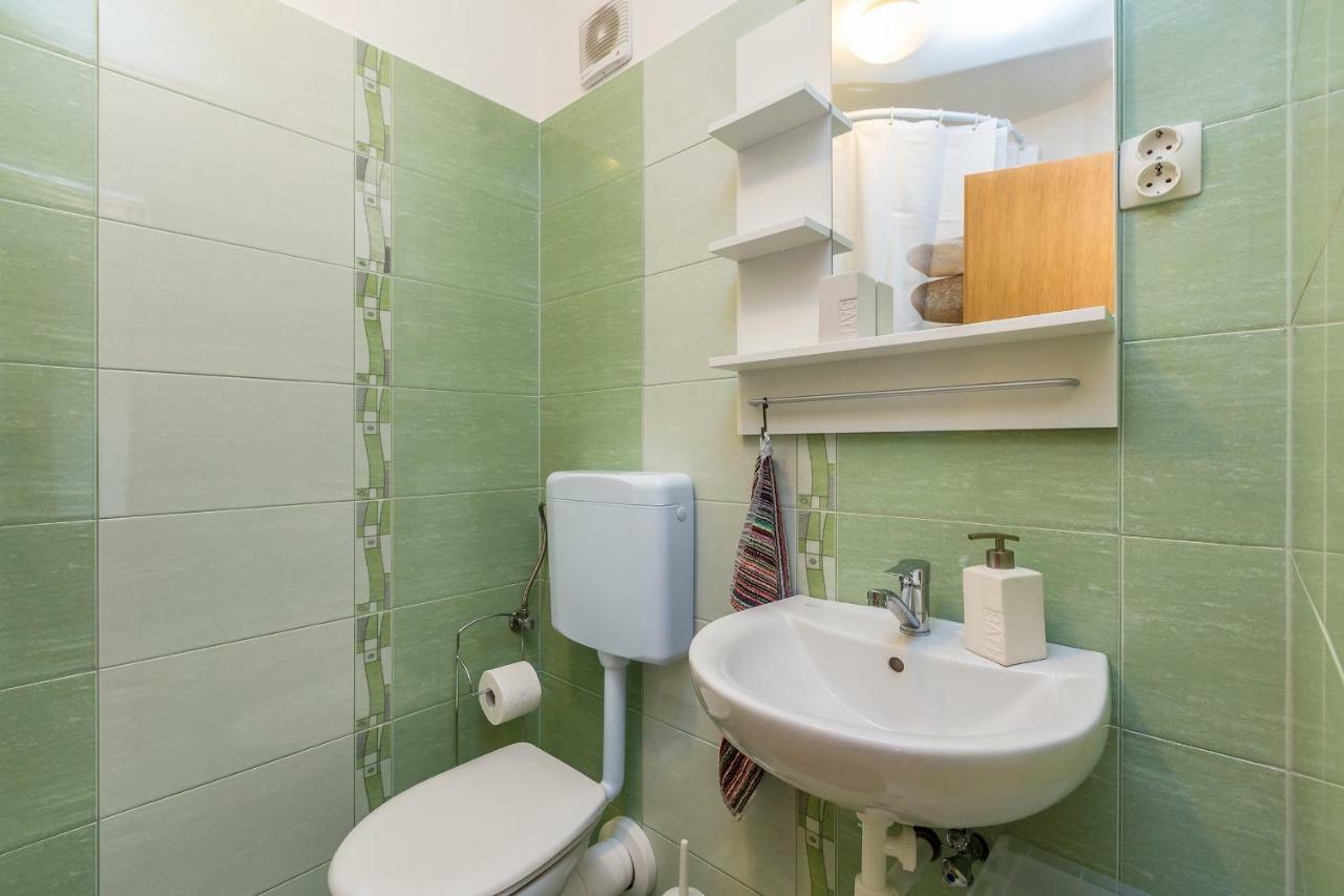 Studio Apartman Magdalena Apartment Omišalj Екстериор снимка